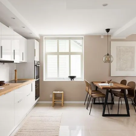 Appartement Sentral Leilighet, *